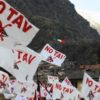 Torino, 1°maggio :: Polizia violenta attacca il pacifico corteo No Tav per impedire che entri in piazza! !cid_9F532831F5D842969744E99511BE5063@user0dd840687e